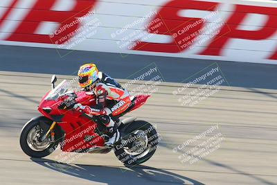 media/Jan-21-2022-Fastrack Riders (Fri) [[90b5309cc6]]/Level 1/Session 1 Front Straight/